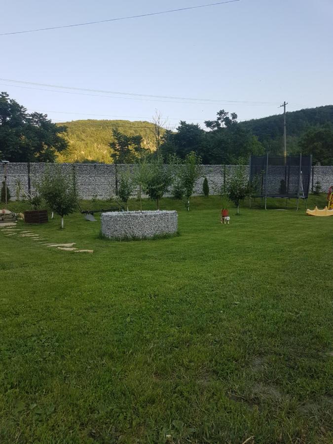 Готель Casa Mary Mar Тиргу-Окна Екстер'єр фото