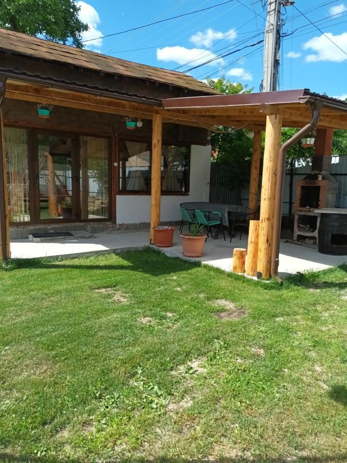 Готель Casa Mary Mar Тиргу-Окна Екстер'єр фото